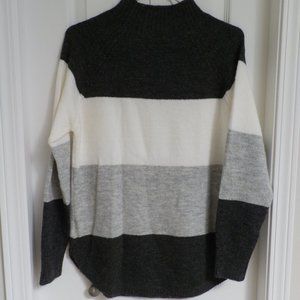 Reitmans Mock Neck Sweater Multi Grey Size Medium